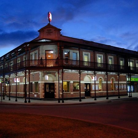 Grand Terminus Hotel バーンズデール エクステリア 写真