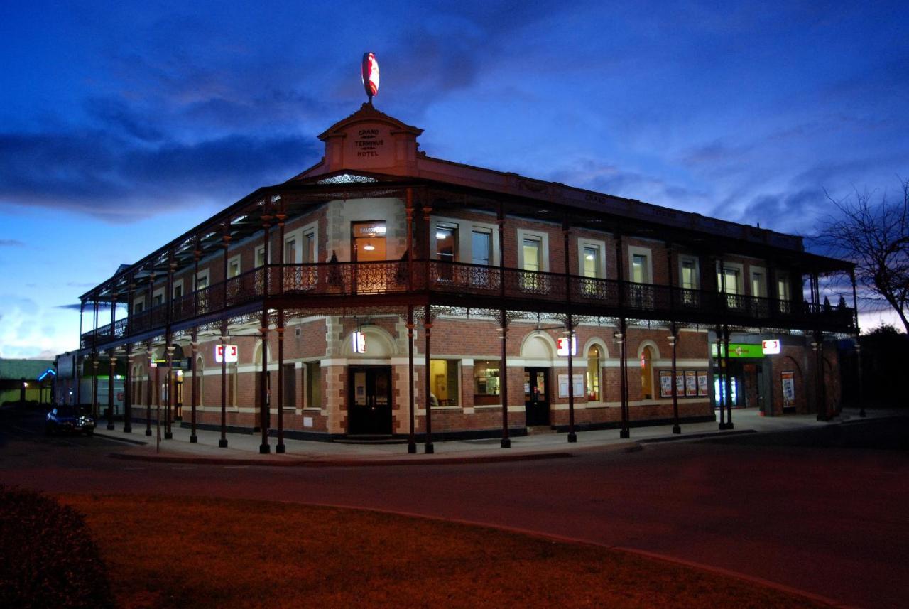 Grand Terminus Hotel バーンズデール エクステリア 写真